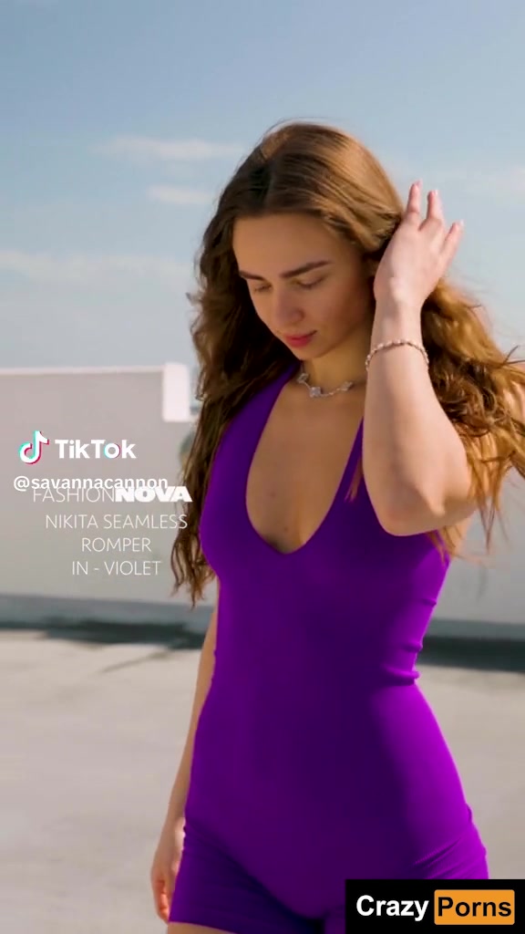 Savanna Cannon – Does her perfect body fascinate you???