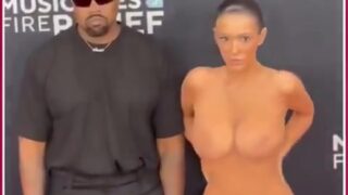 full nude video of Bianca Censori at the 2025 Grammy Awards!!!
