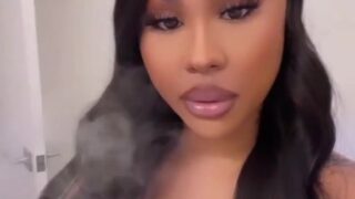 Ari Fletcher nude showing off her big boobs!!!