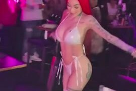 Bhad Bhabie / Danielle Bregoli – Nude video in the club!!!