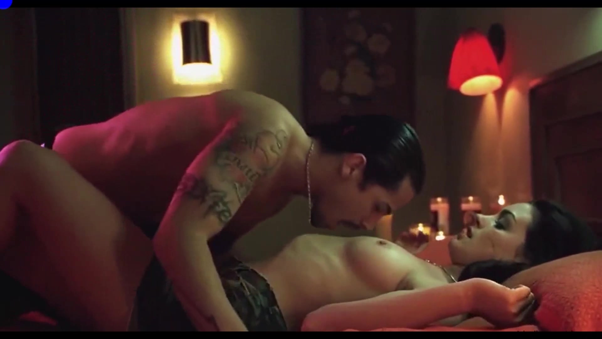 Anne Hathaway Collection of her hottest naked videos!!!