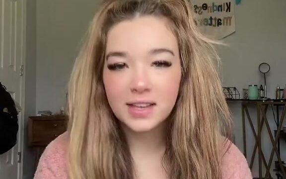 Baylen Dupree New Video Showing Off Her Huge Boobs