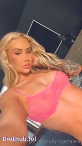 Iggy Azalea Shows Off Her Big Tits In See-Through Lingerie